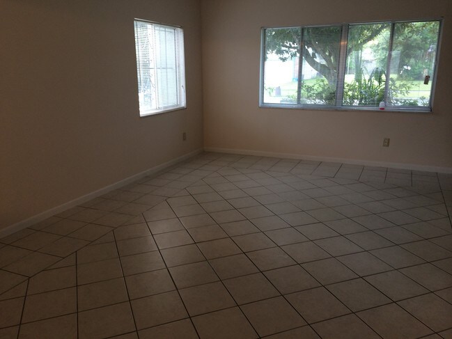 Foto del edificio - 248 Krider Rd