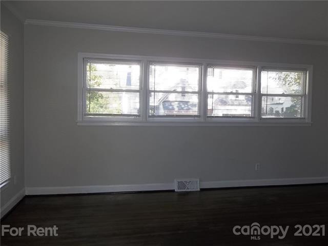Building Photo - 2829 Irby Dr
