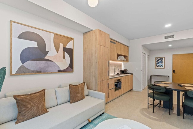 Building Photo - 11 NE 6th St