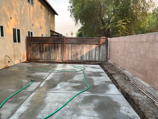 Photo - 10629 Lind Ave House