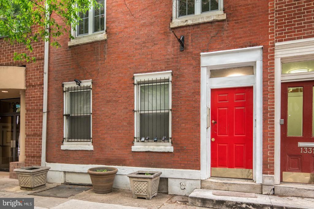 Primary Photo - 1333 Pine St