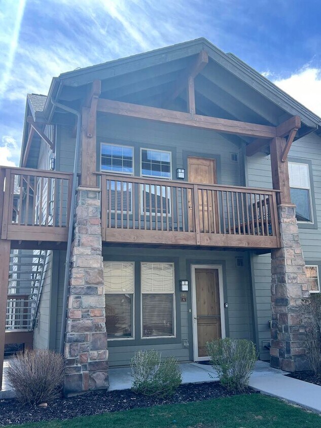 Primary Photo - Foxpointe Condo