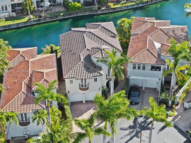 Foto del edificio - 20865 NE 31st Pl