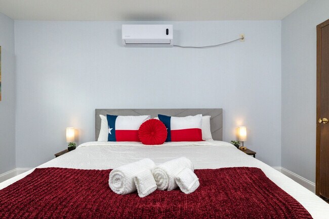 Foto del edificio - 2428 McAdoo Ln