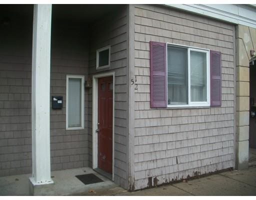 Primary Photo - 52 Leach St