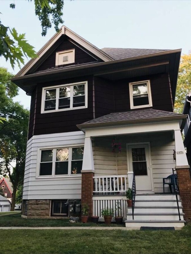 Building Photo - 2806 S Lenox St