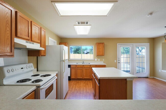Building Photo - 7528 Cats-Eye Ln
