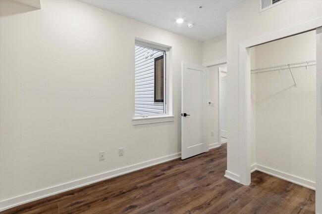 Foto del edificio - 1826 Frankford Ave