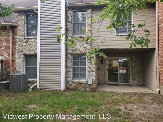 Building Photo - 3 br, 2.5 bath House - E 100-11 Green Mead...