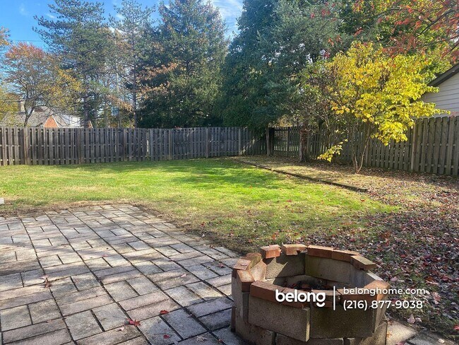 Foto del edificio - 30871 Lorain Rd