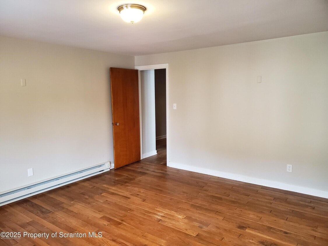 Primary Photo - 1310 Pittston Ave