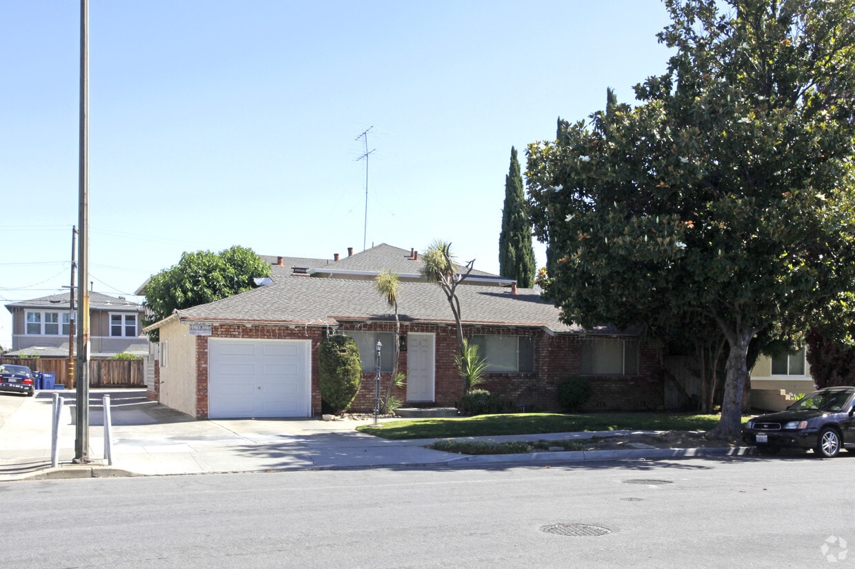 Primary Photo - 645 Kirkland Dr