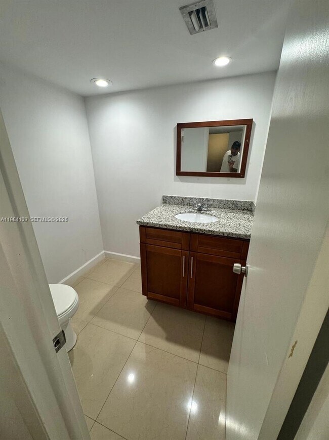 Building Photo - 10700 SW 108th Ave