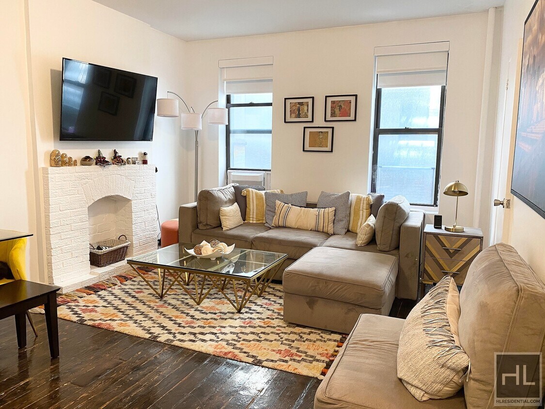 Primary Photo - 163 E 81st St