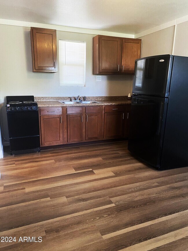 Foto del edificio - 1595 W Mountain View Rd