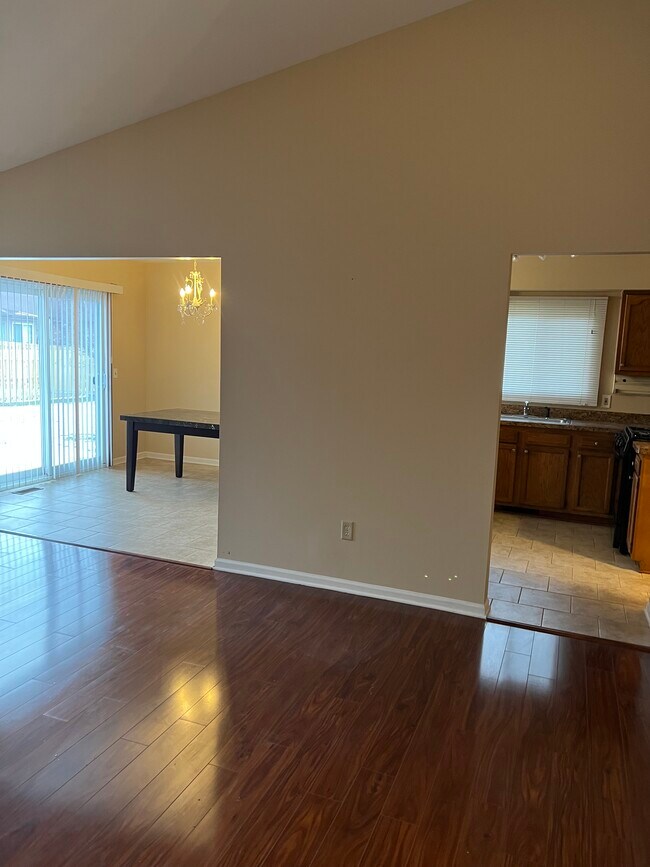 Foto del edificio - 35342 Wright Cir