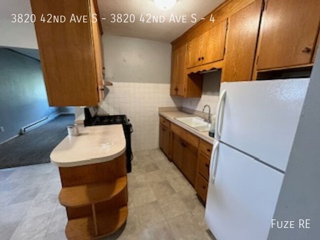 Building Photo - 3820 42nd Ave S