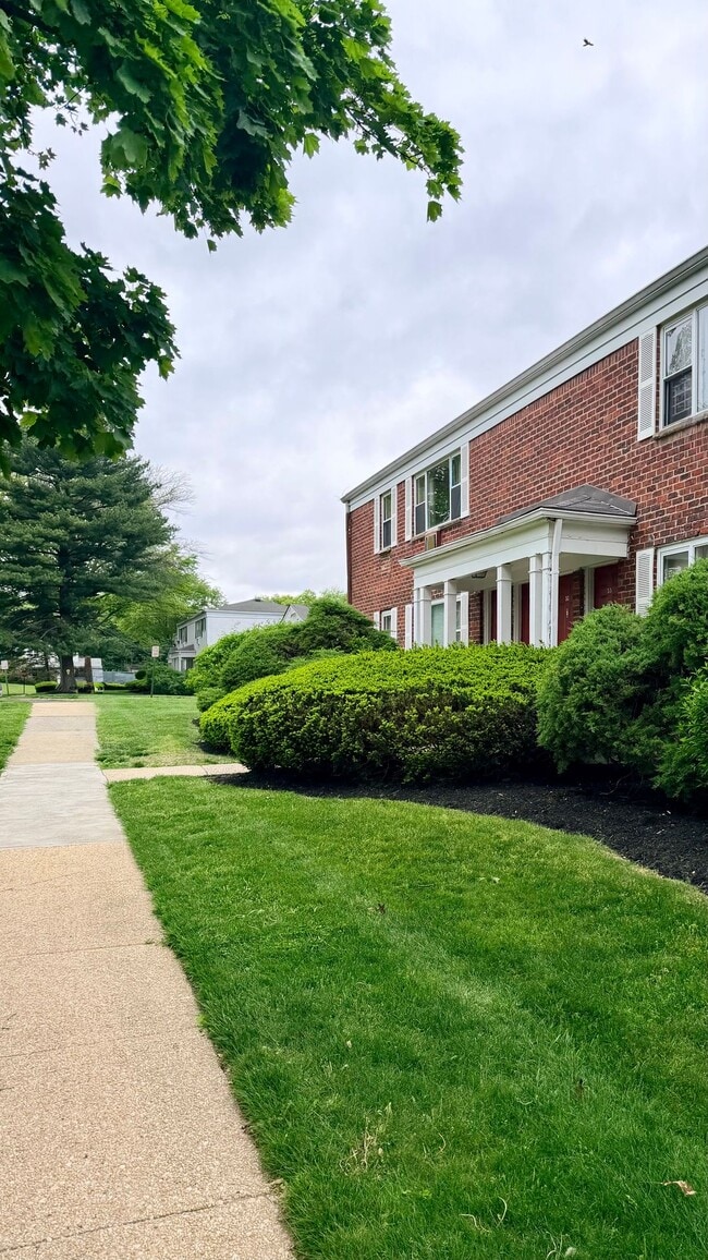 Building Photo - Two Rivers at Matawan