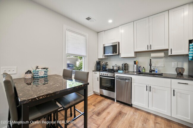 Foto del edificio - 110 11th Ave