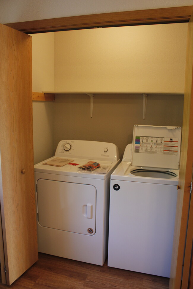Laundry - 105 Caspian Ave