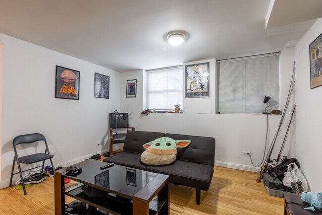 Foto del edificio - 631 Arlington W Pl