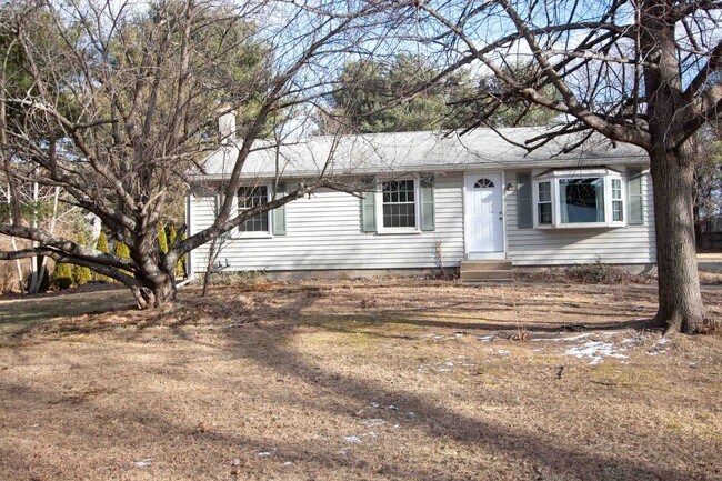 Foto del edificio - 3 Bedroom Ranch Available for Rent March 1st