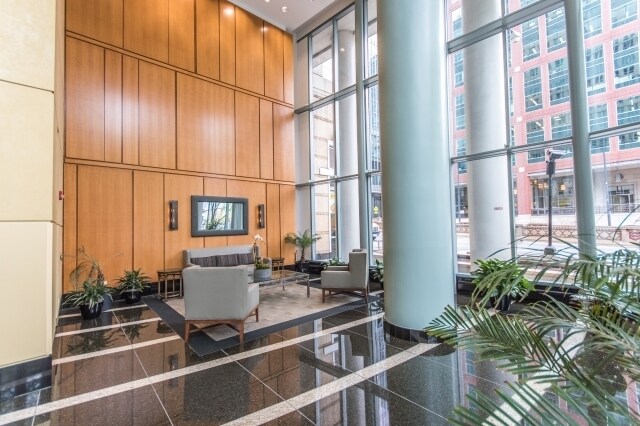 Foto del edificio - 345 N La Salle Dr