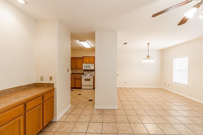 Foto del edificio - 9804 Cantera Ct