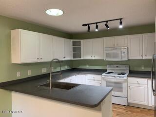Building Photo - 6 Red Cedar Ln