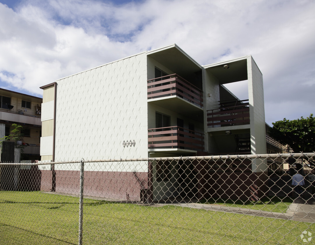 Building Photo - Kalihi Garden