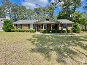 Building Photo - 2514 Dartmouth Dr