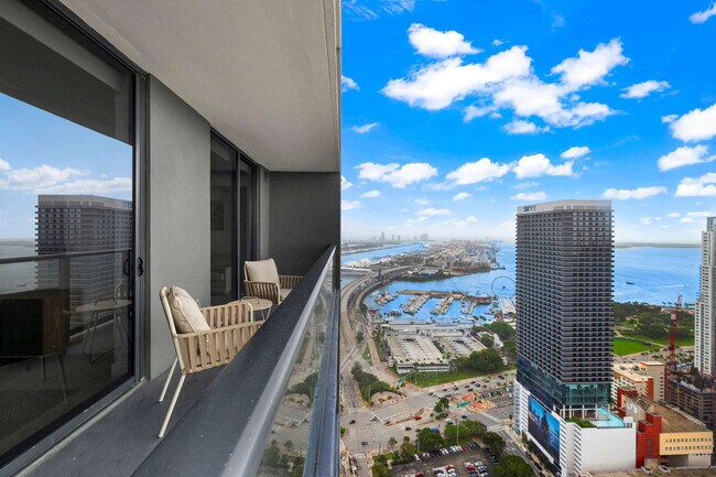 Foto del edificio - 159 NE 6th St