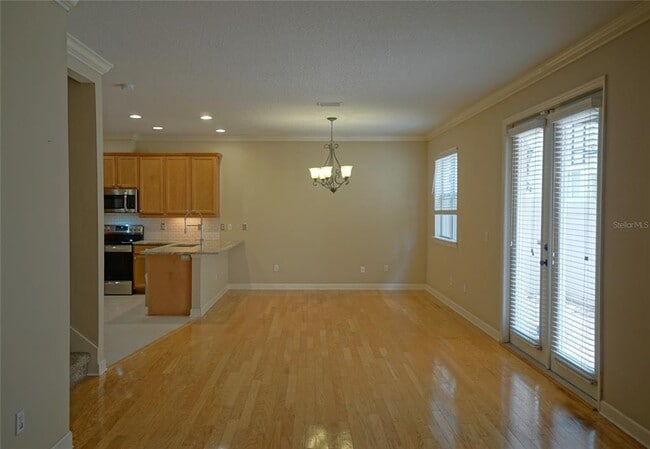 Building Photo - 111 S Melville Ave