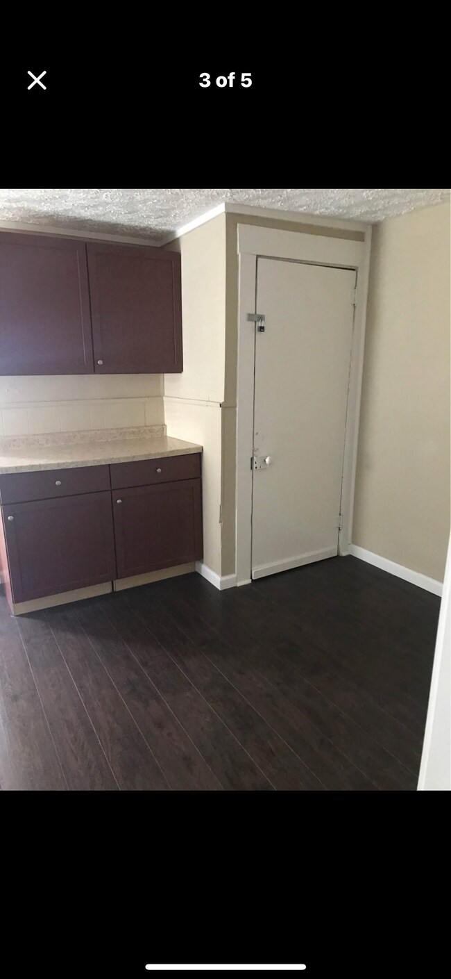 Foto del edificio - 715 Seabury Ave