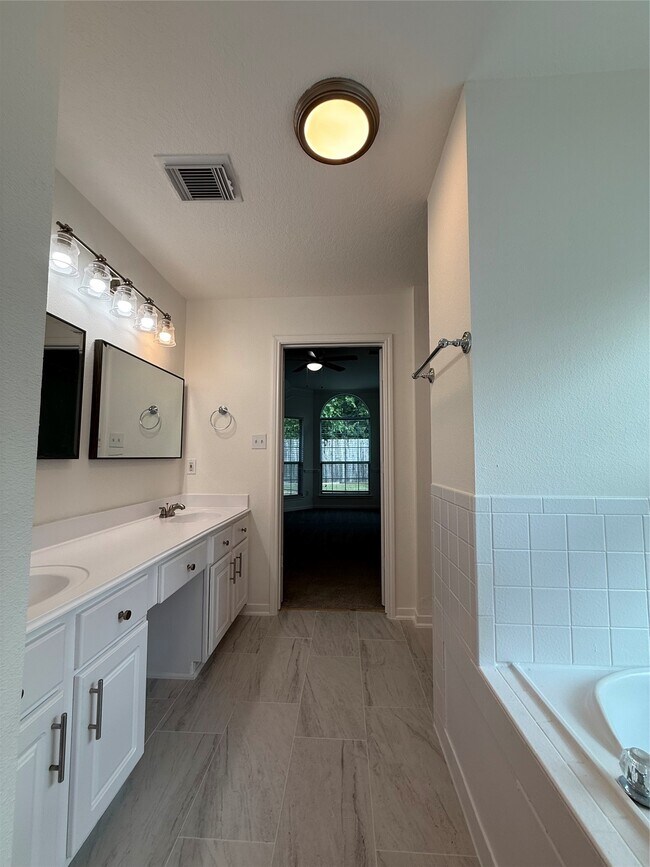 Foto del edificio - 834 Stevens Creek Ln