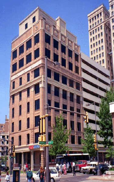 Foto del edificio - Houston Place Lofts