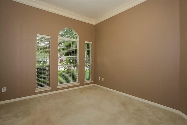 Building Photo - 6105 Jordan Dr