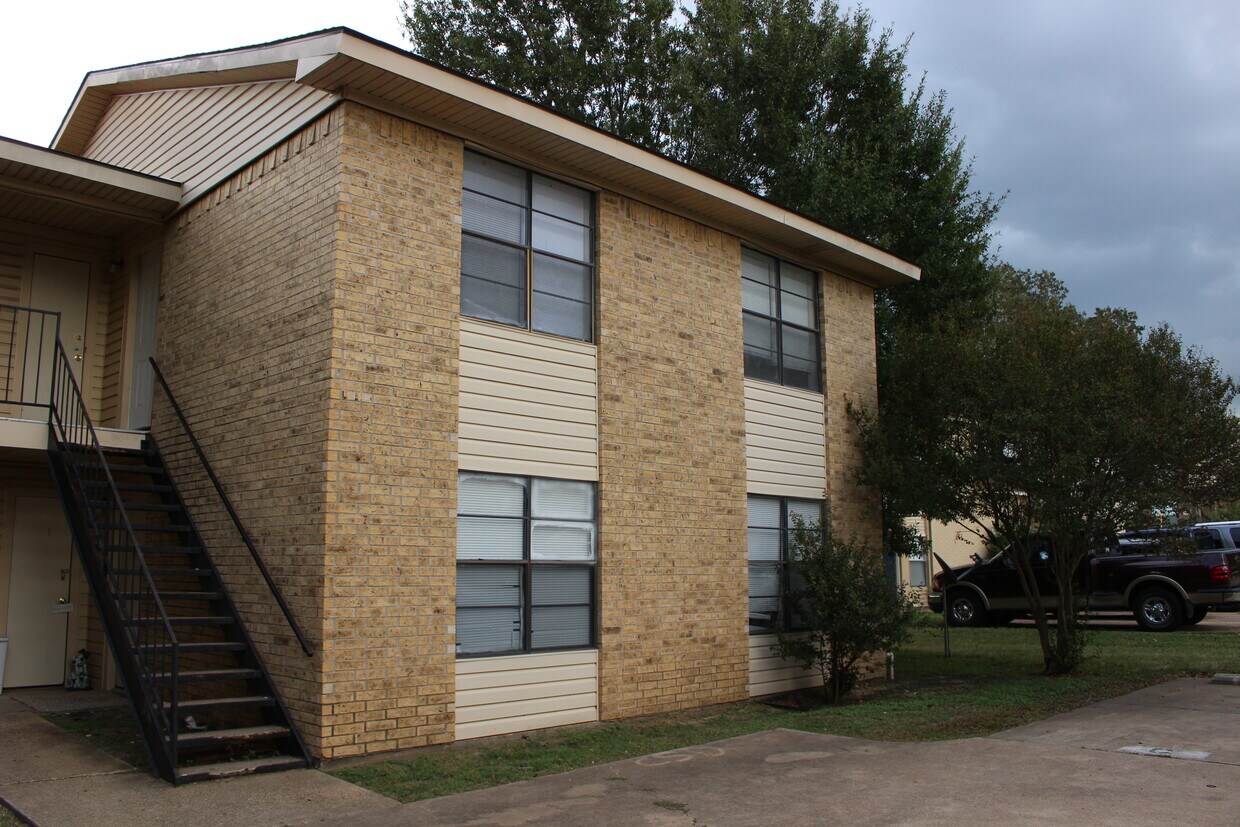 Foto principal - 407 Summer Ct