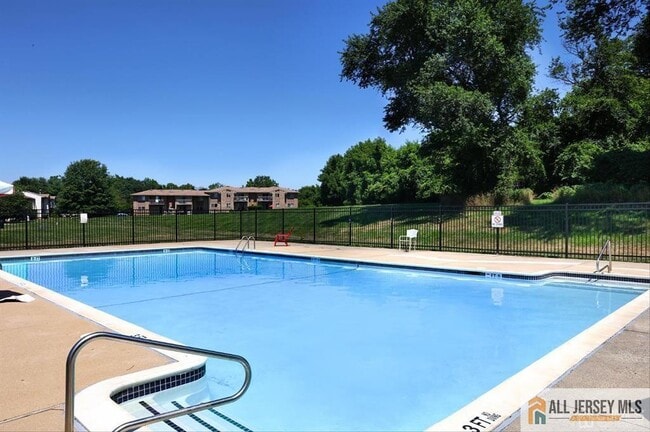 Building Photo - 1310 Bradley Ct