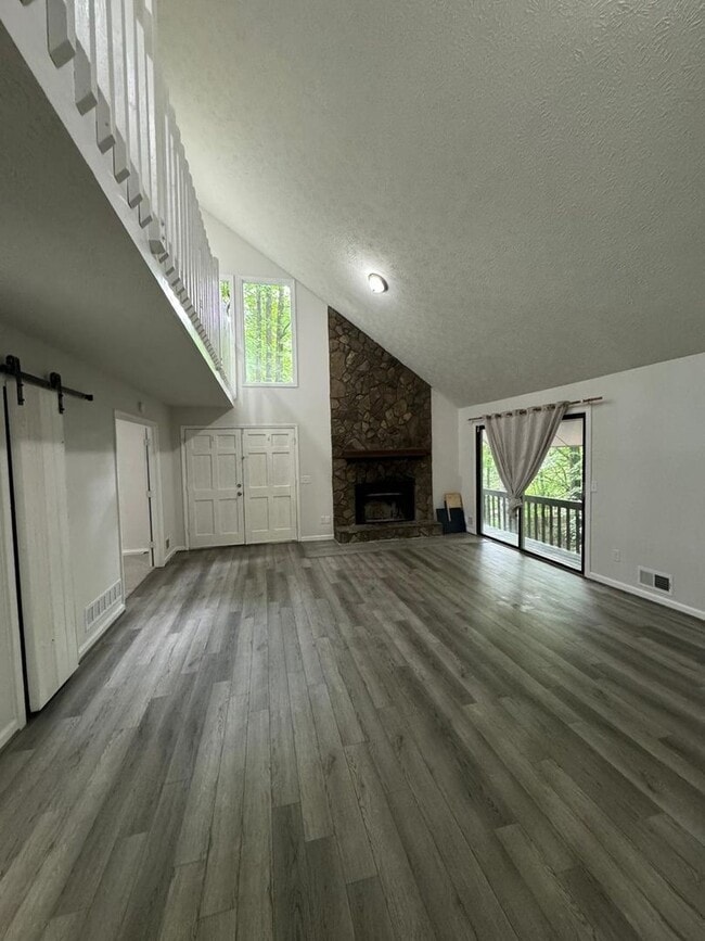 Building Photo - 4870 Wade Valley Way
