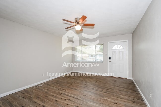 Building Photo - 5226 Vine Ave