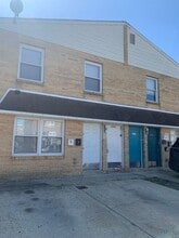 Building Photo - 6335 Tulip St