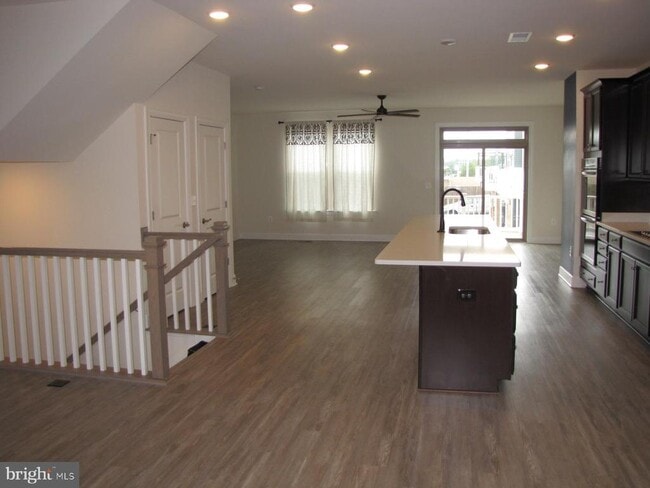 Building Photo - 9974 Buchanan Lp