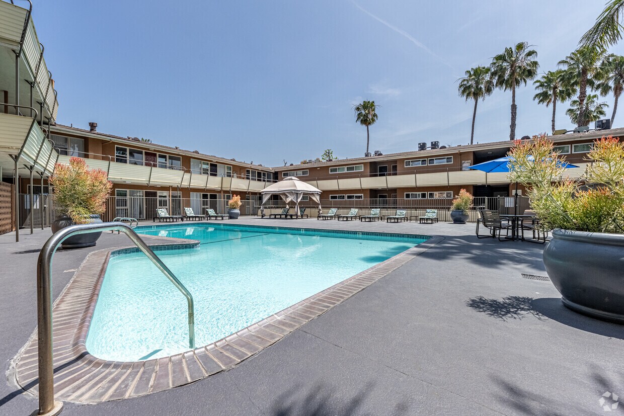 Foto principal - Terraces at South Pasadena Apartments