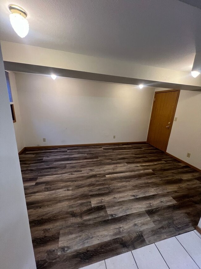 Building Photo - 913 N 24th St