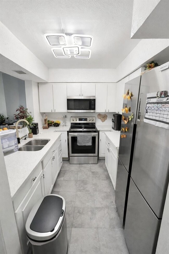 Building Photo - 8460 SW 154th Circle Ct