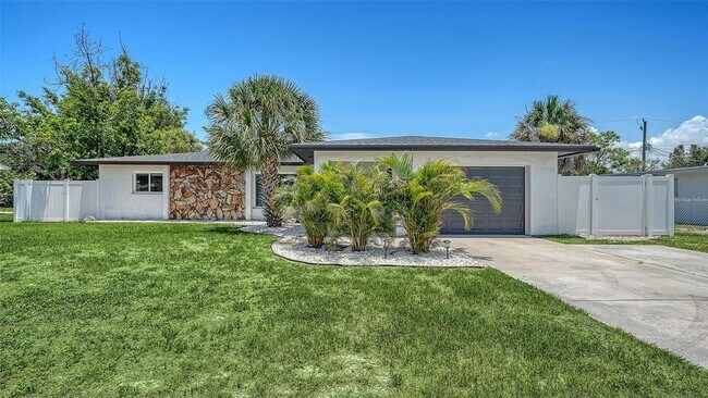 Building Photo - 1302 Mango Ave