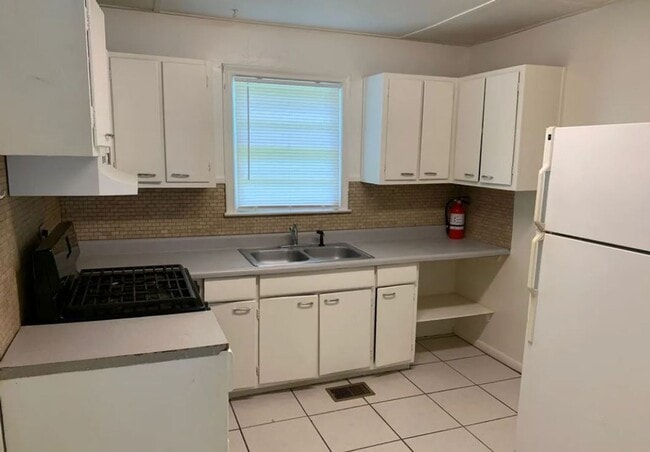 Photo - 1642 Sharkey St Apartment