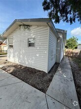 Building Photo - 8708 N Edison Ave