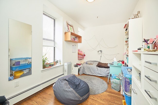 Foto del edificio - 315 W 113th St